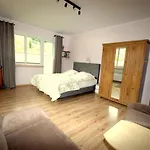 Kosciuszko Apartment *